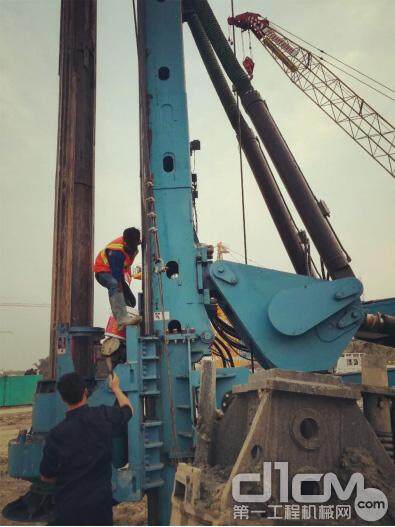 宇通重工旋挖钻机在印尼雅加达施工