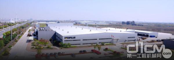 卡特彼勒（吴江）有限公司成立于2011年7月，生产300系列小型液压挖掘机供应中国市场和全球市场。