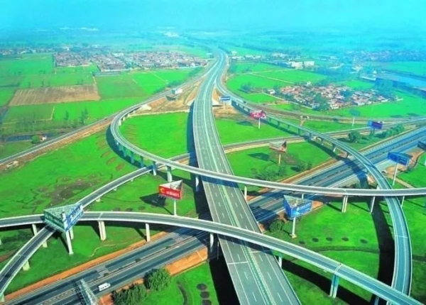 国家公路建设（图片来源于网络）