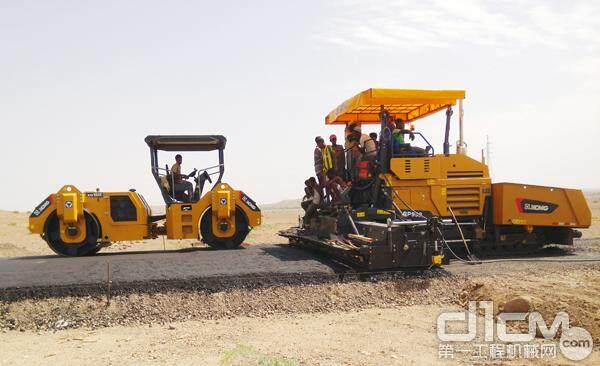 徐工道路机械施工现场