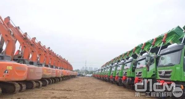 安徽安扬新型环保渣土车助力北城省立医院开工