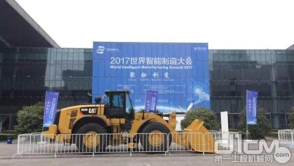 Cat®982M中型轮式装载机