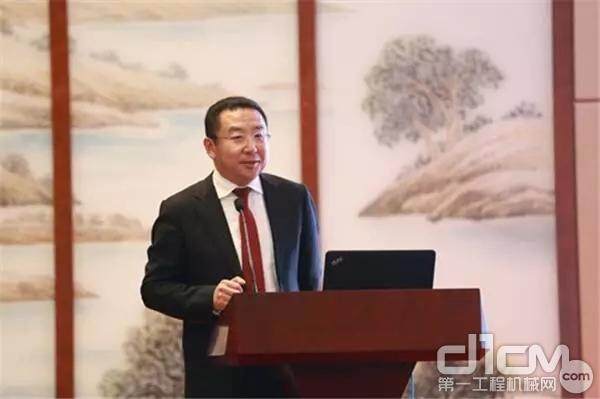 中国消费者协会投诉部主任张德志作主题演讲