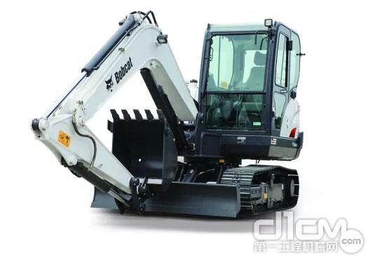 山猫E58小型挖掘机