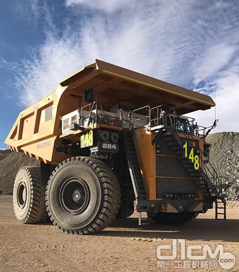 利勃海尔最新款矿用自卸卡车T284和最新款挖掘机R9100资讯