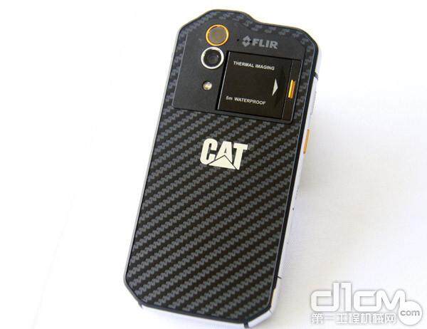 Cat S60（背面）