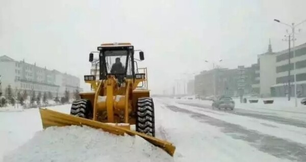 除雪器等也普遍应用于各地市政工作