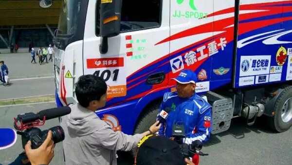 媒体访问漢風G7车队成员