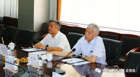 中国工程机械工业协会会长祁俊致辞