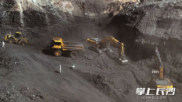 三一设备在津巴布韦的一家煤矿“服役”