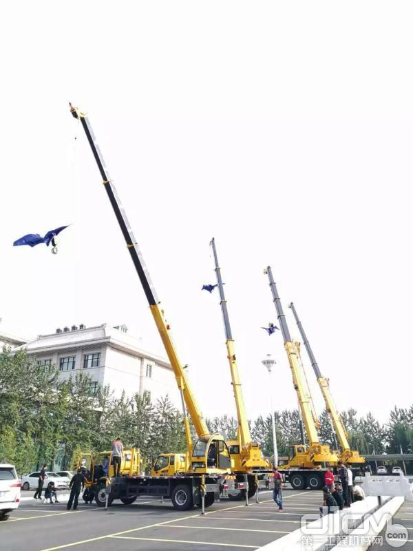 北京柳重雄安分公司开业暨柳工起重机C系列产品交机仪式