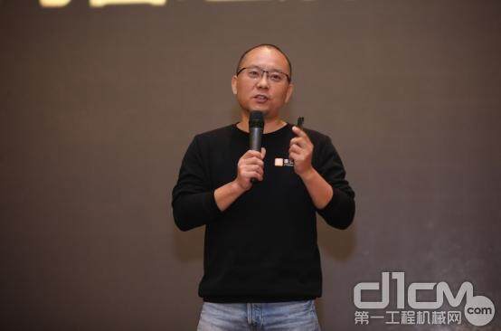  广东重运宝科技有限公司CEO朱伟星：《工程机械行业