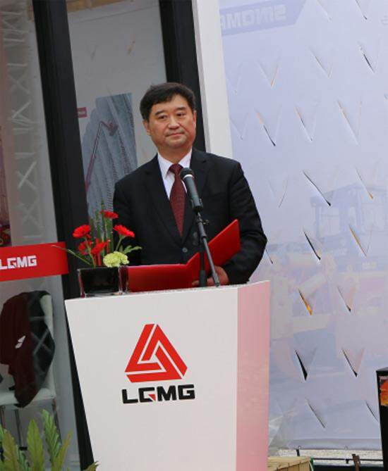 中国工程机械工业协会常务副会长苏子孟先生致辞