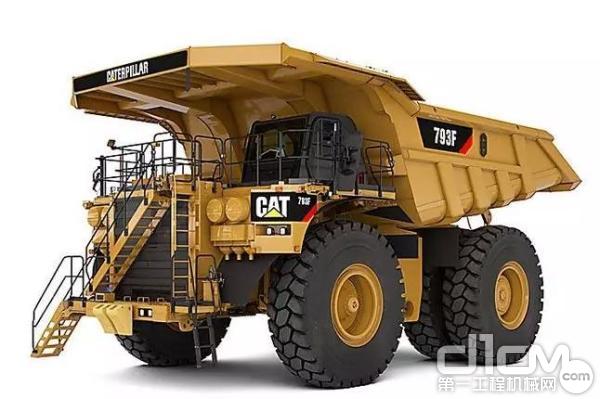 CAT® 793F无人驾驶矿用卡车配备有CAT® MineStar™（矿山之星）的自动运输系统（Cat® Command for Hauling）