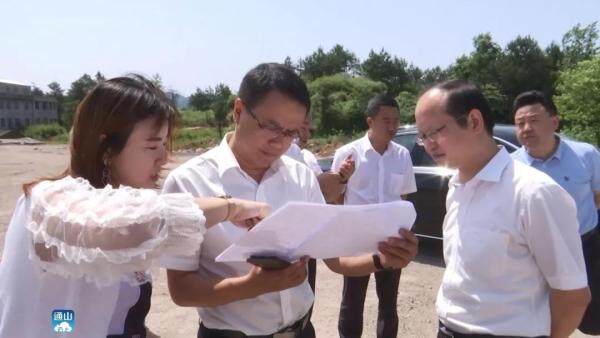 三一重工考察团到通山县洽谈项目合作