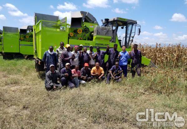 ▲中联重科针对肯尼亚市场开发的三行玉米机