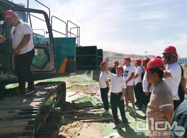 山河智能旋挖钻机在延安万达城工地施工