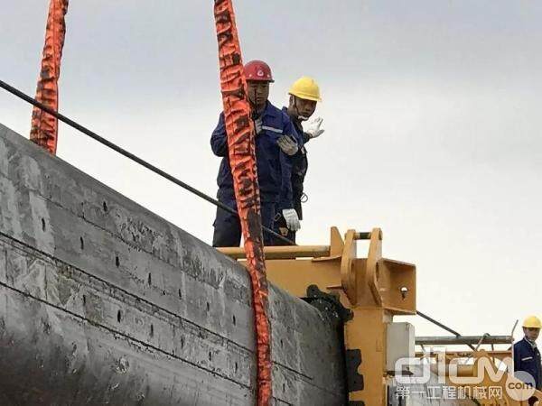 一块配合指挥，确保到位