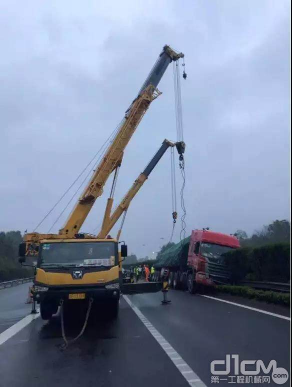 衢州市章晓琪在杭金衢高速施救 