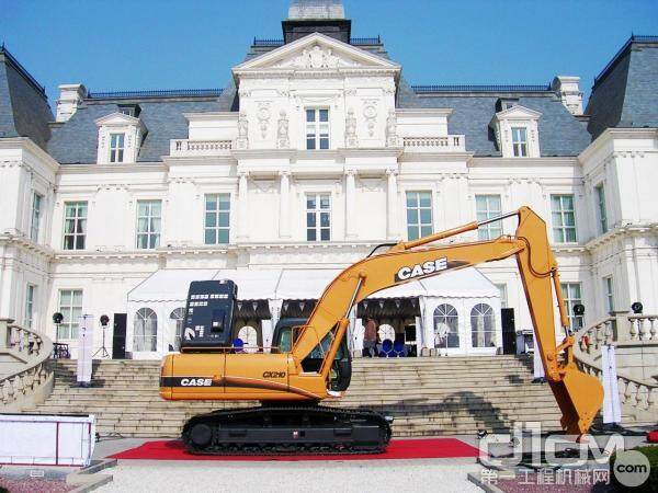 在拉斐特城堡酒店宣布“CX系列挖掘机在中国全面上市”