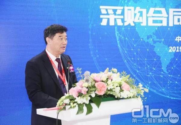 中国工程机械工业协会常务副会长兼秘书长苏子孟讲话