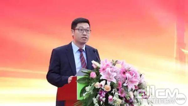 中联重科助理总裁、建筑起重机公司总经理唐少芳致辞