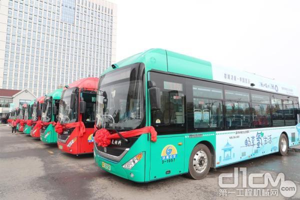 潍柴氢燃料电池公交车