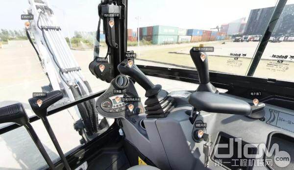 ���ֲٿ�̨�Ľ�ͼ