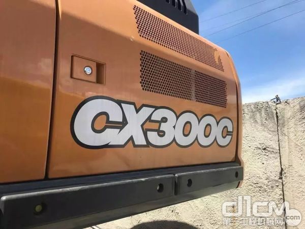 凯斯CX300C挖掘机