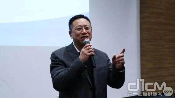 中机企协会长于中赤在会上发表讲话