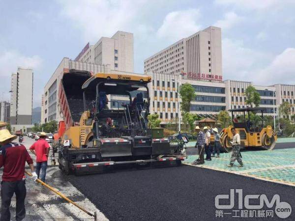 徐工RP903摊铺机助力湖南城市道路施工建设