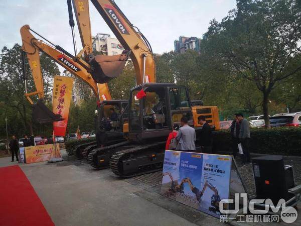 挖掘机贰2系列新产物