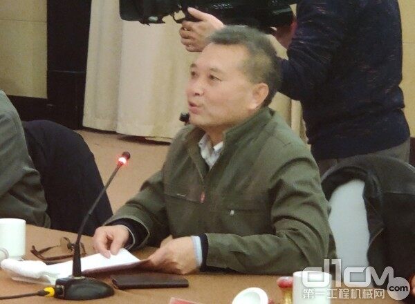 中共青州市委书记韩幸福，青州市委常委、常务副市长王万信