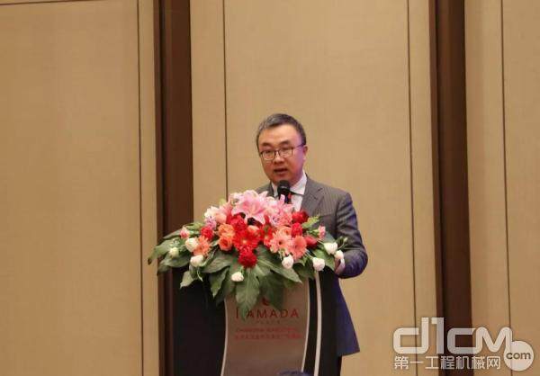 丹佛斯动力系统中国区高级销售总监 潘骁代表企业发言