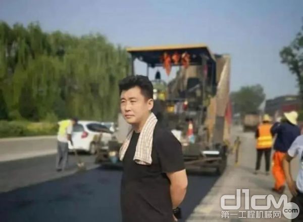 北京永隆伟业路桥工程机械有限公司总经理赵晓伟