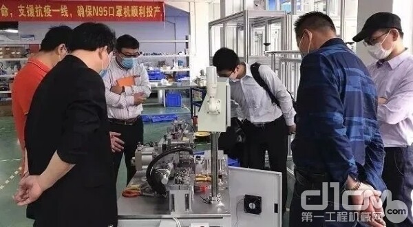 中国恒天集团有限公司经纬纺机首台N95口罩机通过产品鉴定