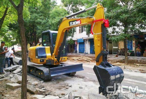 徐工挖掘机承接介休市供热管道建设项目