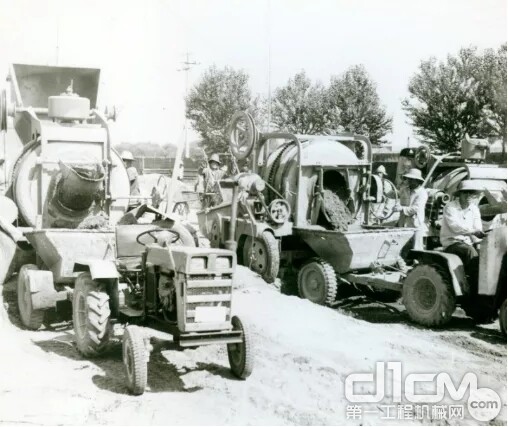 1953-1983年期间沧州市政(沧州市市政工程股份有限公司前身)修筑道路的场景
