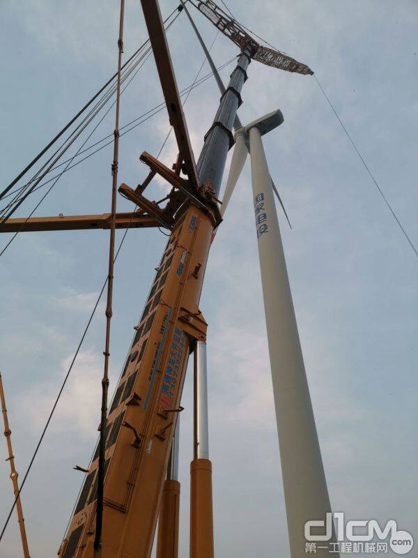 QAY650A挑战的是苏北首台120米高，远景2.2MW风机检修