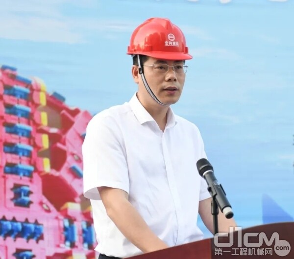 杭州市地铁集团有限责任公司副总工程师、 工程三部部长徐波致辞