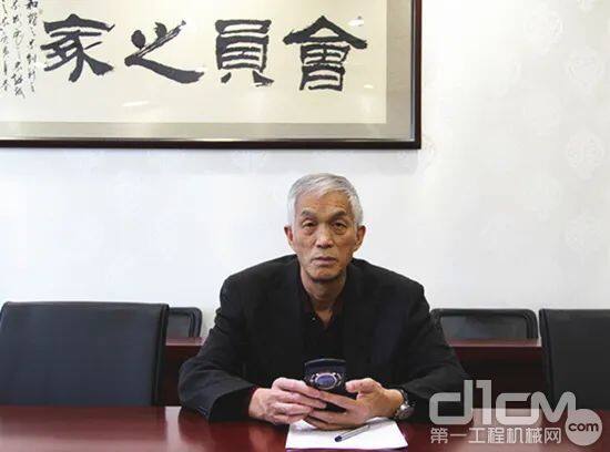 协会会长、编委会主任祁俊致辞