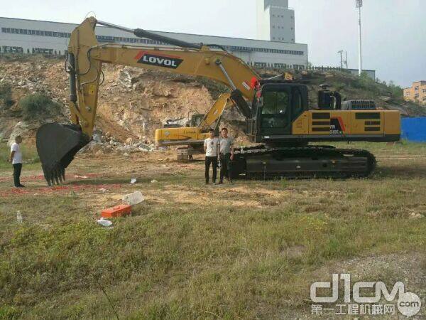 节能、高效、低油耗成为了叶总再次选择雷沃的主要原因