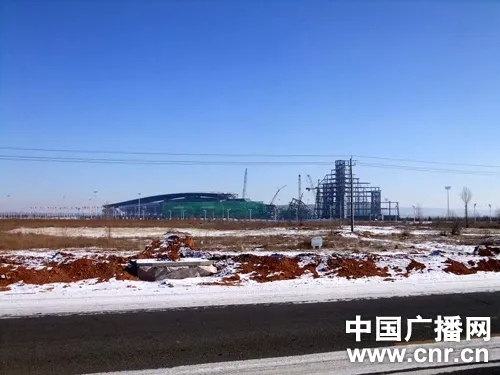 内蒙古鄂尔多斯那达慕赛马场主体钢结构，由于焊缝缺陷，造成“坍塌”