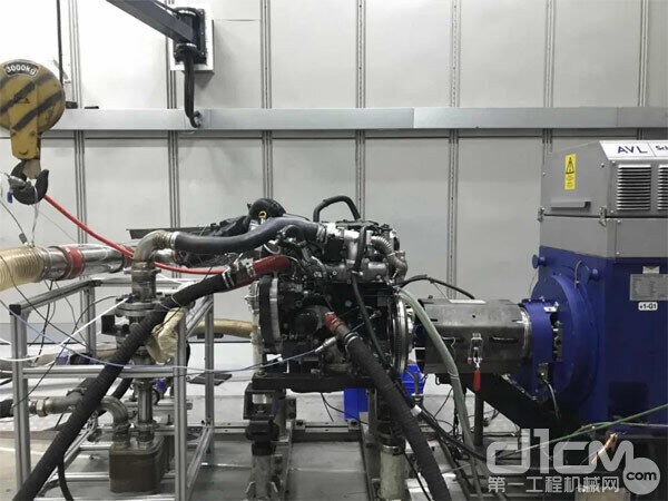 菲亚特动力科技F1系列发动机