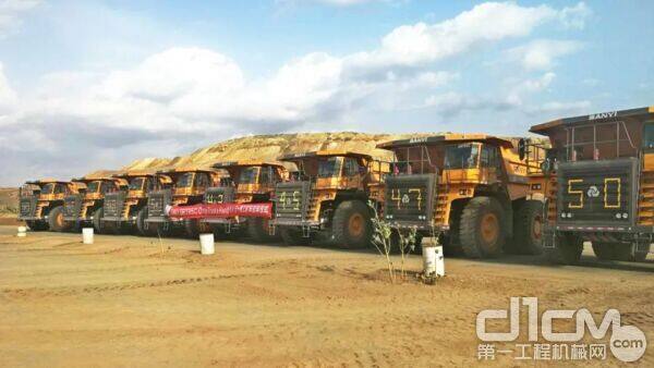 三一9台百吨级矿车交付东北非