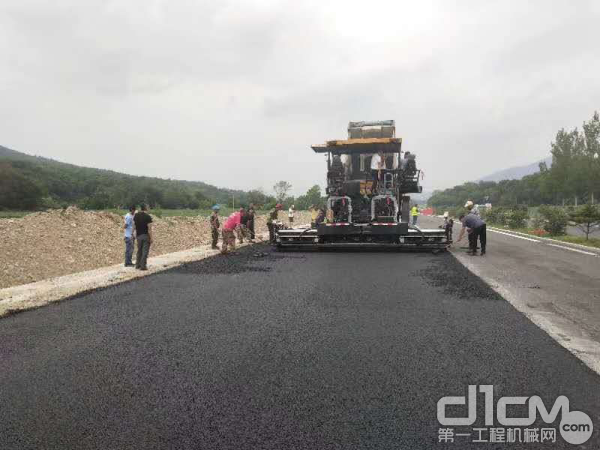 吉林市市政道路改造施工现场