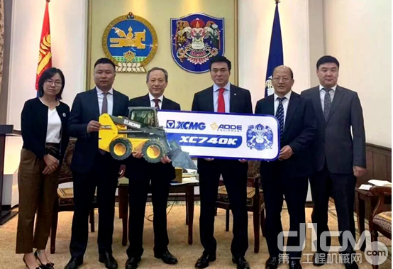 2019年7月，王民率领徐工考察团专程拜会了时任蒙古国乌兰巴托市市长斯·阿木尔赛汗