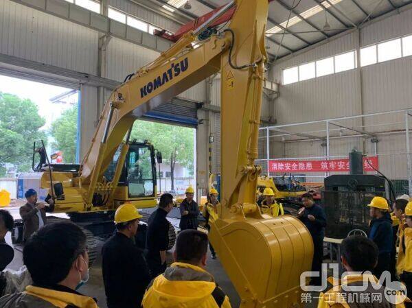 ʵ������