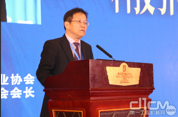 中国工程机械工业协会铲土运输机械分会会长尚海波