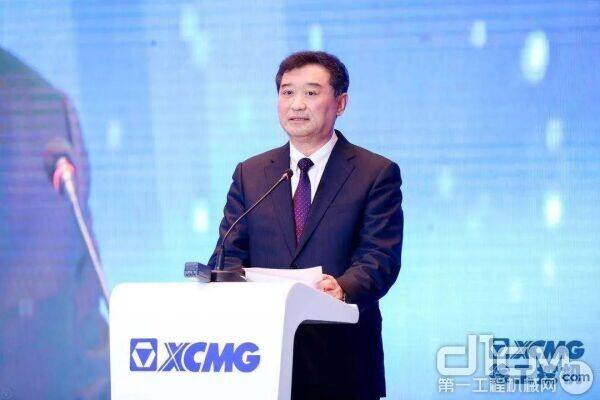 中国工程机械工业协会会长苏子孟给予极大了认可 徐工集团董事长王民
